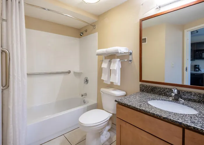 Luxury hotel only: Candlewood Suites Windsor Locks By Ihg